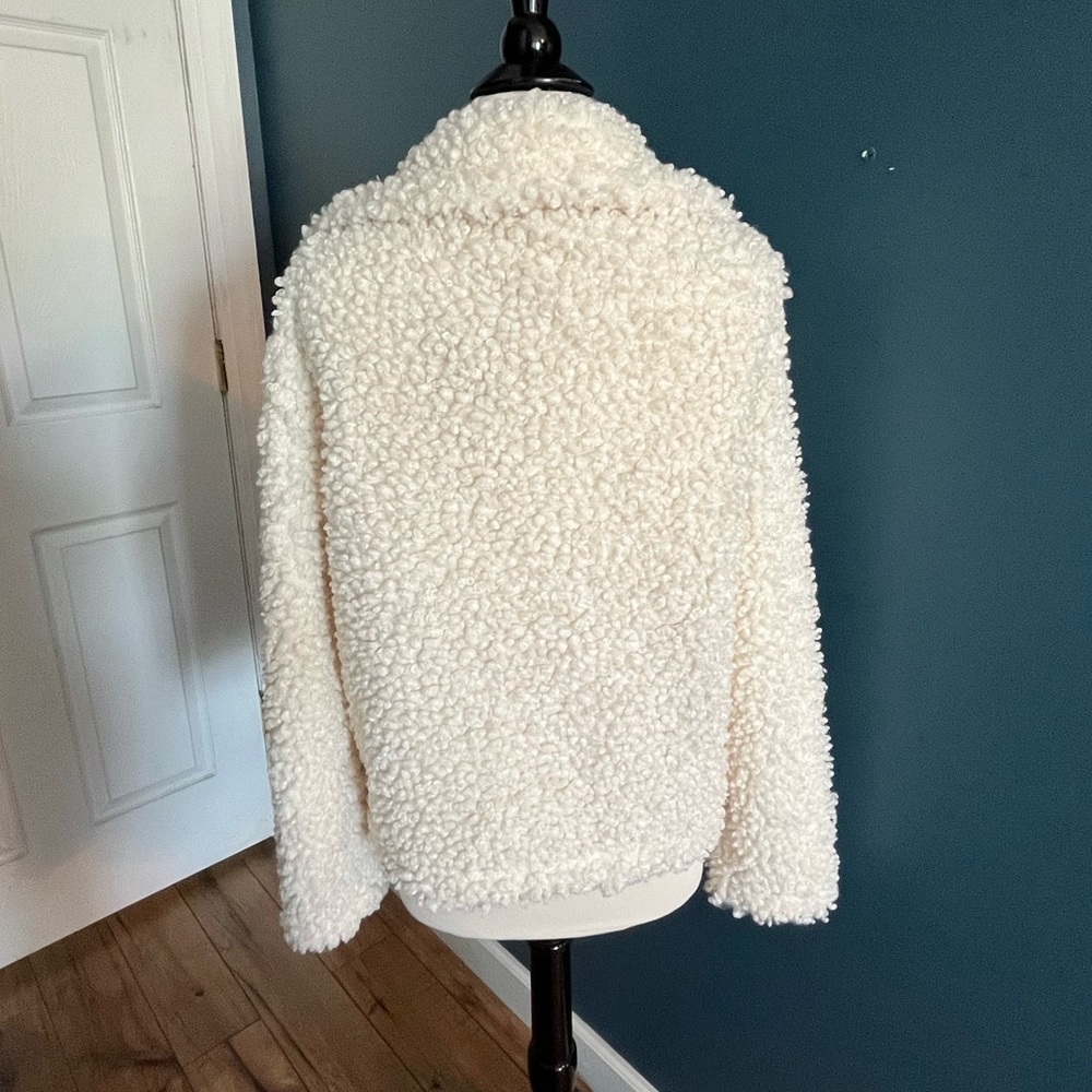 NWT Women’s Ellison Faux Fur Jacket - Small